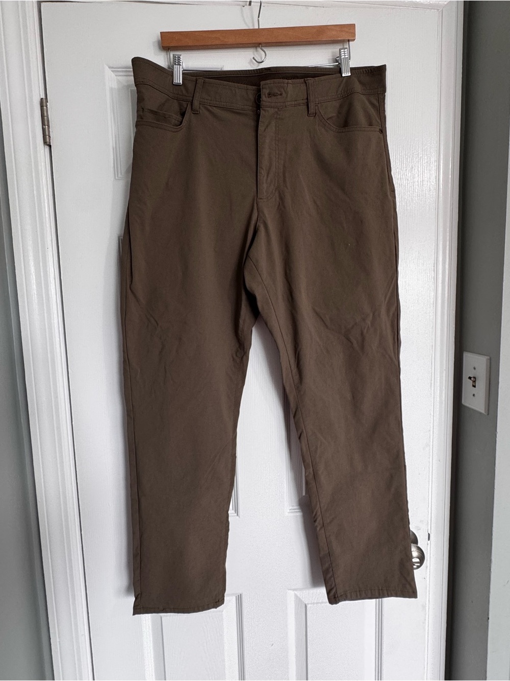 Weatherproof Men's Khaki Stretch Chinos - Olive Brown